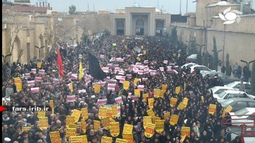 تظاهرات ضد آمریکایی در شیراز در پی شهادت سردار سلیمانی